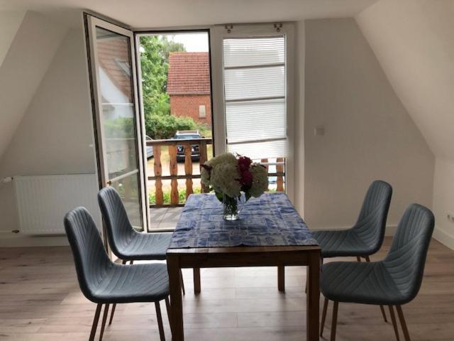 Die Graefin Auf Ruegen - Ferienappartements Parchtitz Exterior foto